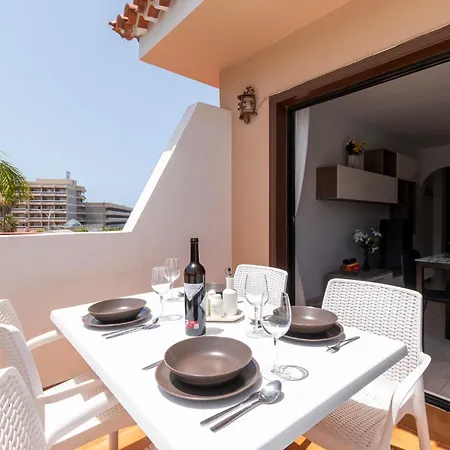Tranquil 1 Bedroom Communal Heated Pool Apartman *