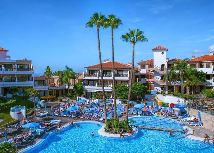 Tranquil 1 Bedroom Communal Heated Pool 아파트