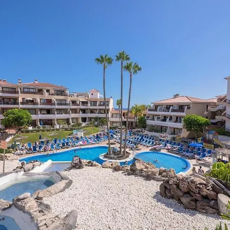 Tranquil 1 Bedroom Communal Heated Pool *